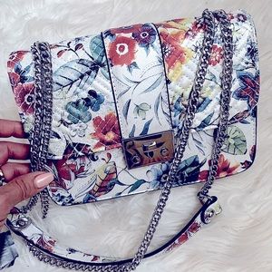 Gorgeous Quilted Floral Crossbody Bag.
